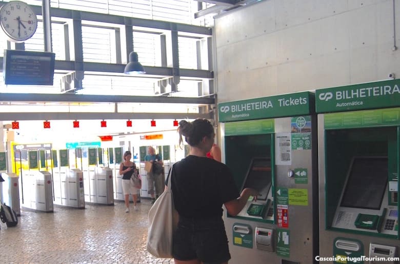 Ticket machines for the trains to Cascais